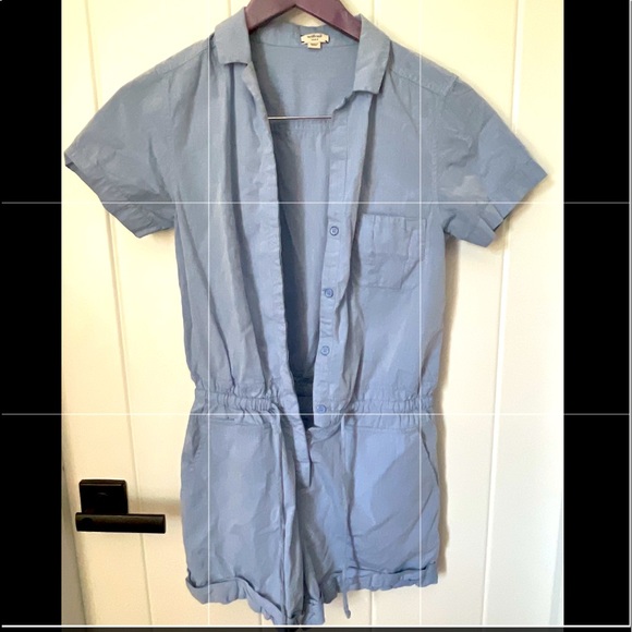 Wilfred Free by Aritzia chambray Romper. - Picture 1 of 3